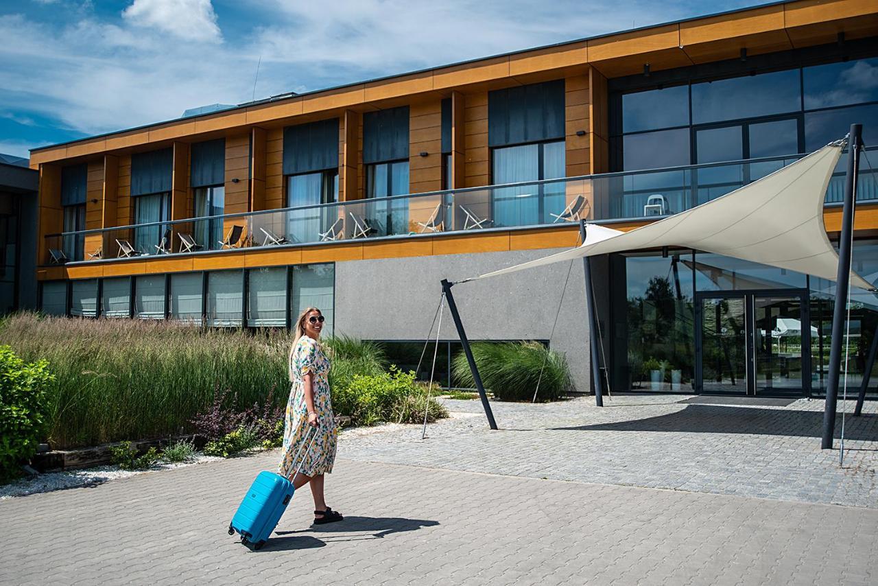 Hotel Bonifacio Spa&Sport Resort Sochocin Exterior foto